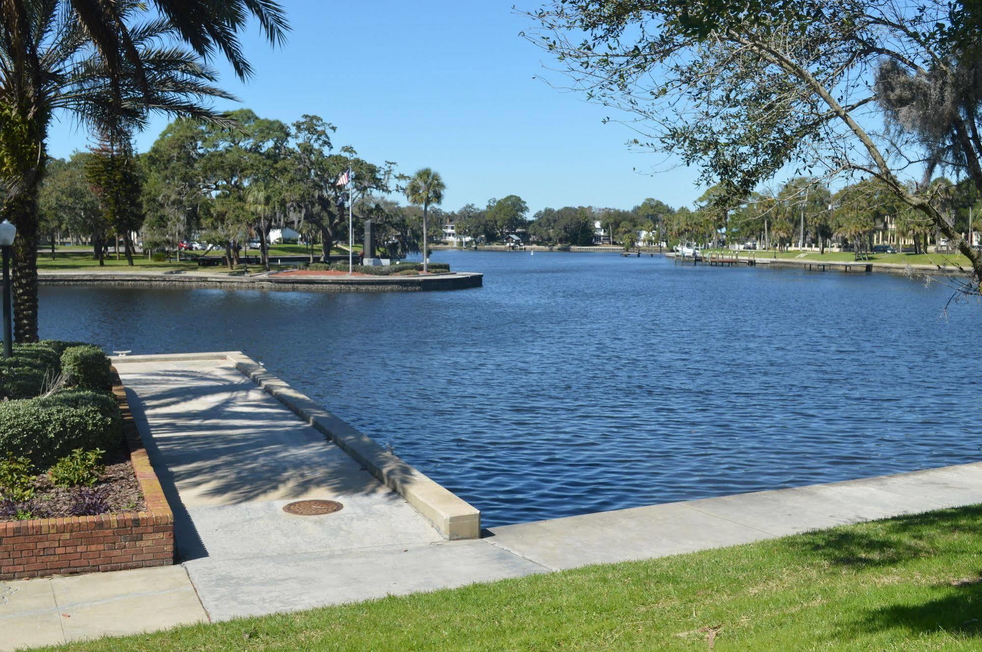 Tarpon Inn Tarpon Springs Kültér fotó